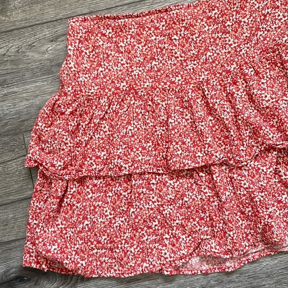 Abercrombie & Fitch | Linen Blend y2k Ditzy Micro Floral Red Tier Ruffle Skirt - Picture 2 of 9
